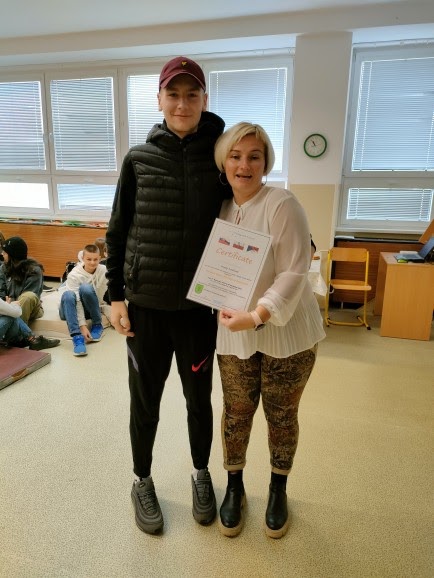 Předávání certifikátů - fotografie 2